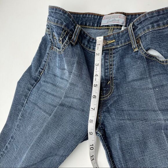 LeviStrauss Signature Lowrise Bootcut Jrs. 9 Short - Picture 12 of 15